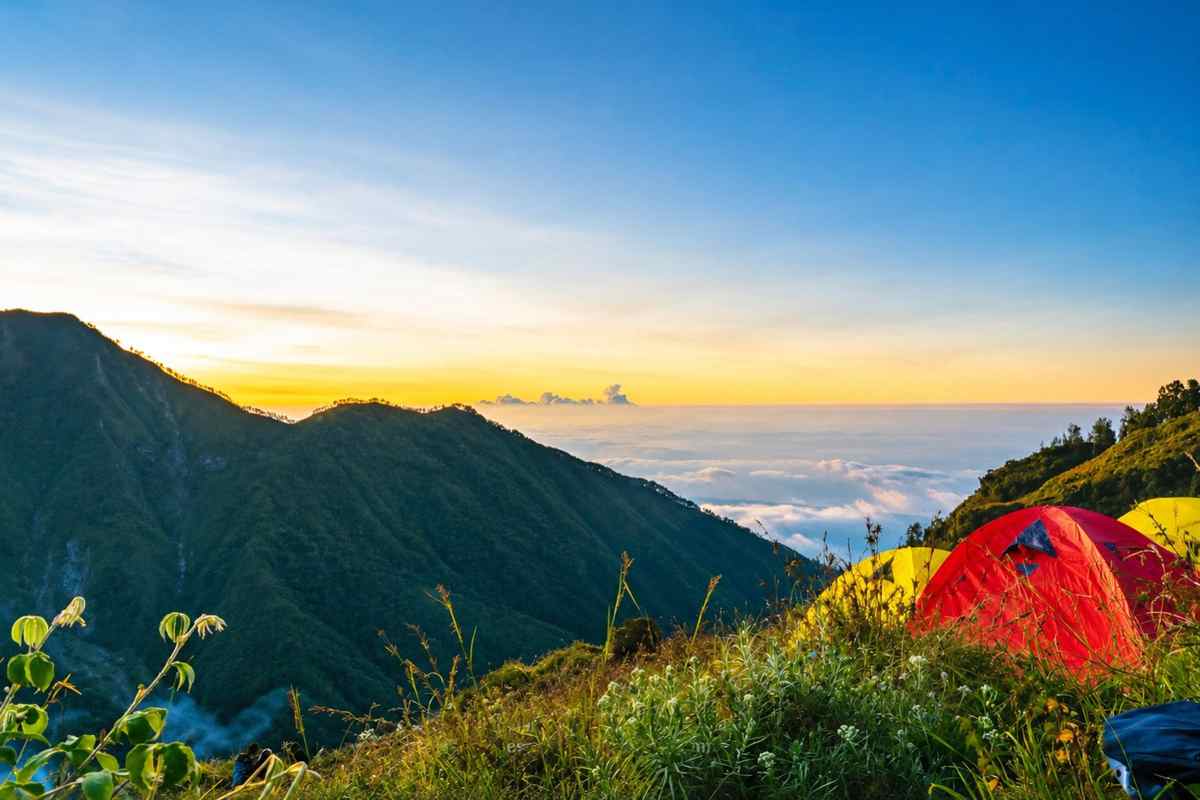 mt.rinjani summit trek 2 days